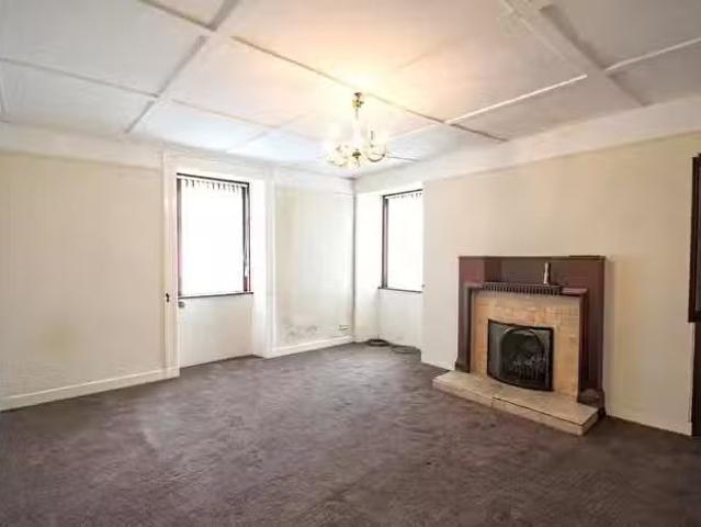 House for sale in Skares