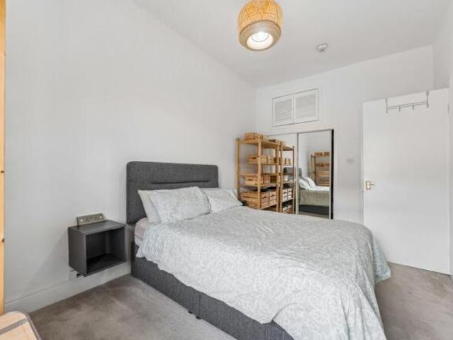 Flat for sale in Partick, Glasgow