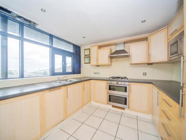 Flat for sale in Barton Stacey, Hampshire