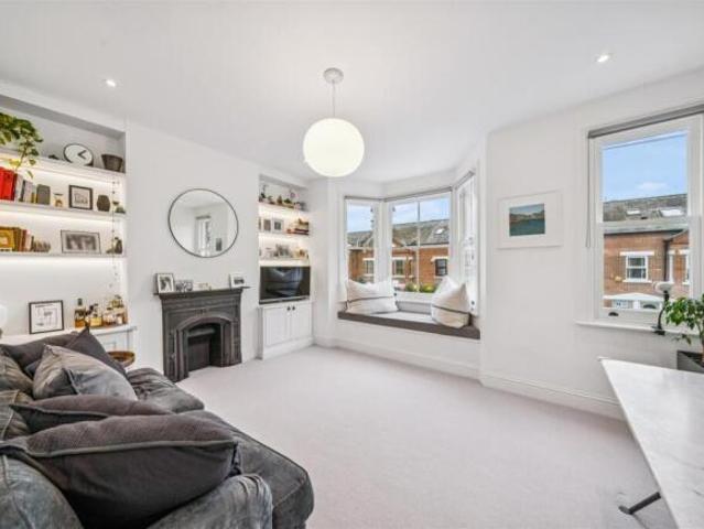 Flat for sale in Cat Hill