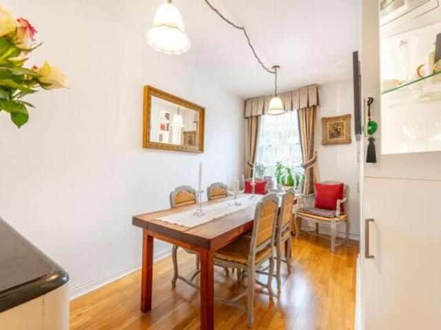 Flat for sale in Notting Hill, Greater London