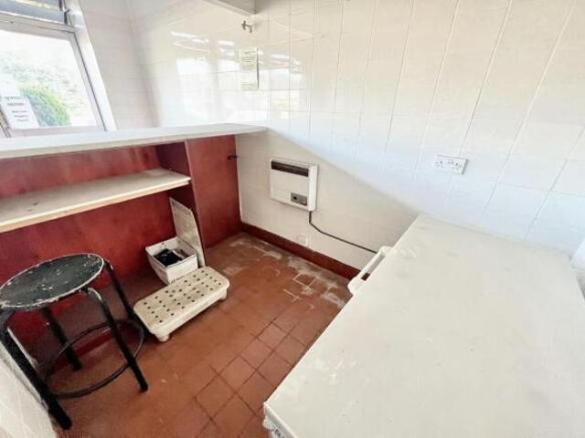 Flat for sale in Huddersfield, West Yorkshire