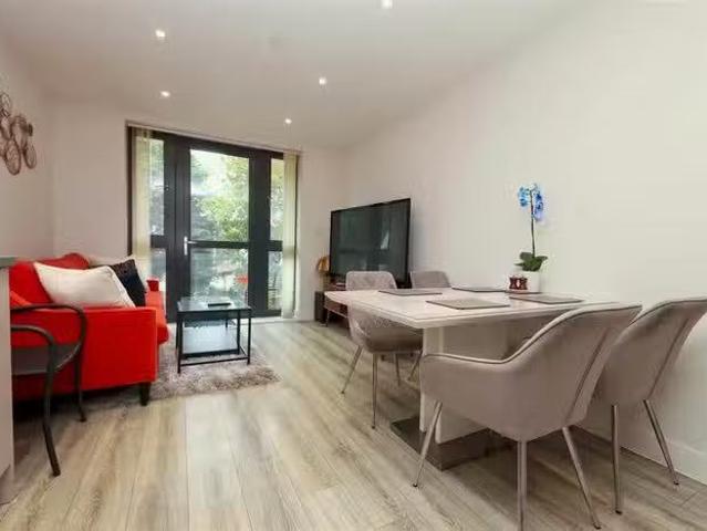 House for sale in Yiewsley
