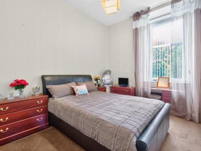 Flat for sale in Cowlairs, Glasgow