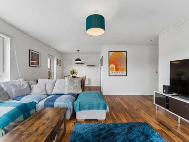 Flat for sale in Anniesland, Scotland