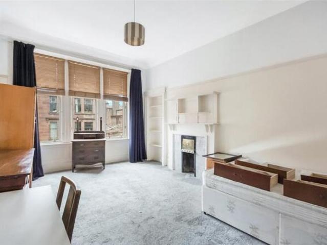 Flat for sale in Hillhead, Scotland
