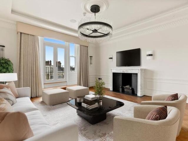 Flat for sale in Cat Hill