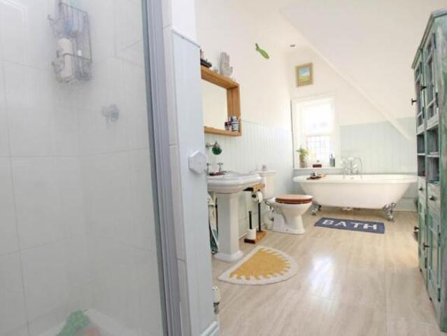 Flat for sale in Eastbourne, East Sussex
