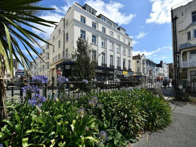 Flat for sale in Queen's Park, Brighton & Hove