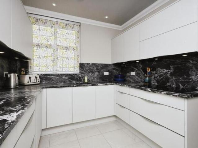 Flat for sale in Eastbourne, East Sussex