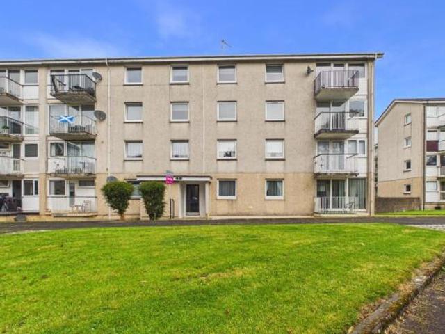 Flat for sale in Barassie, Scotland