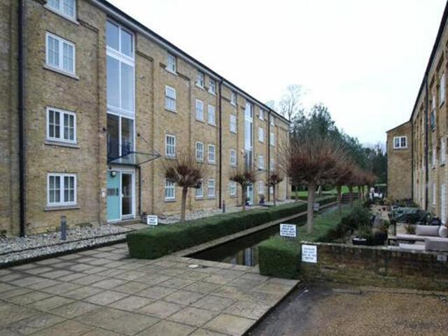 House for sale in River, Ash