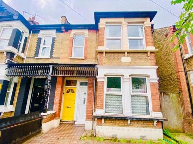 House for sale in London, Greater London