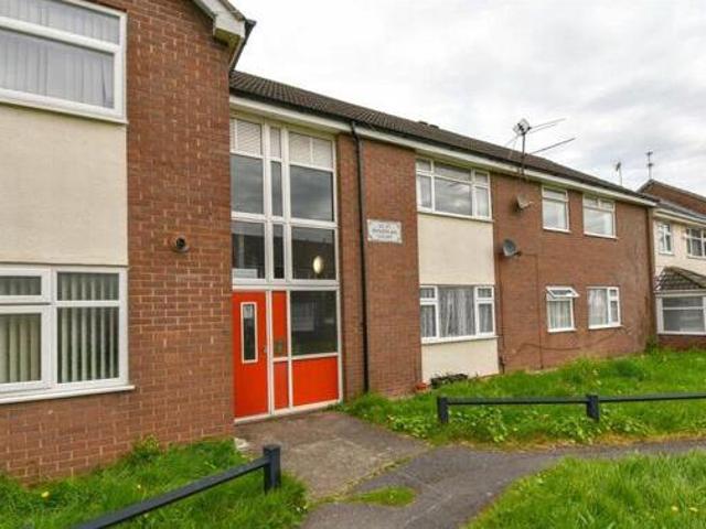 House for sale in Rossmore, Cheshire