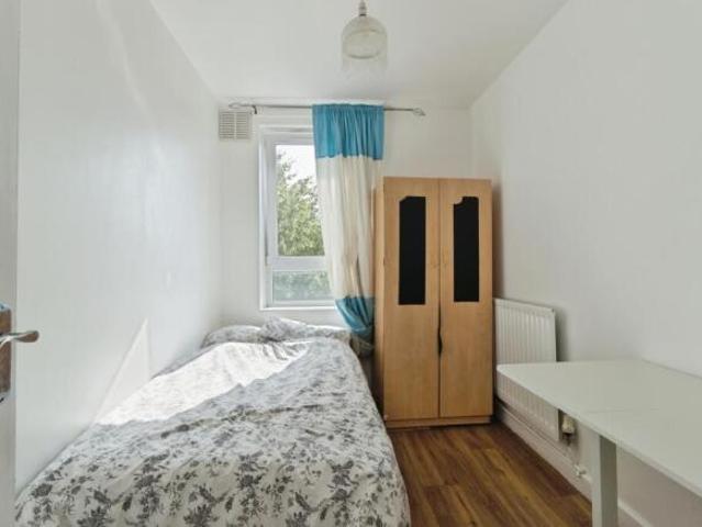 Flat for sale in Cat Hill
