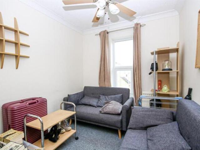 Flat for sale in Heigham Grove, East Bank