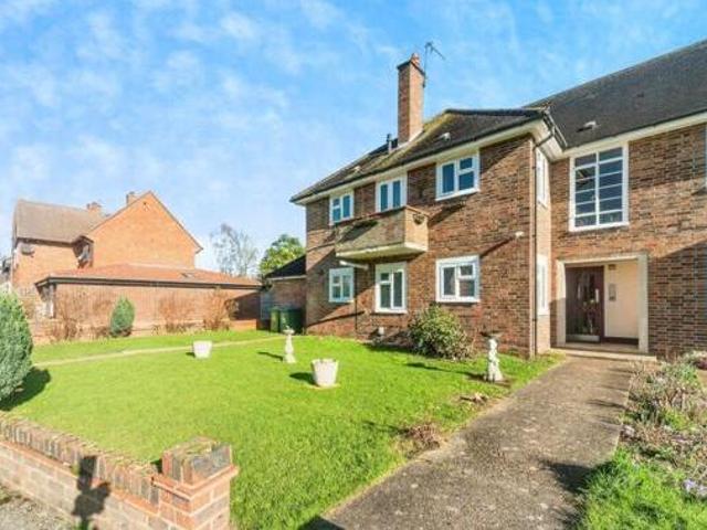 House for sale in Lower Green Esher, Blackhills