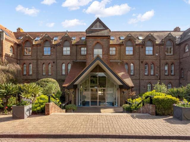 Flat for sale in Rottingdean