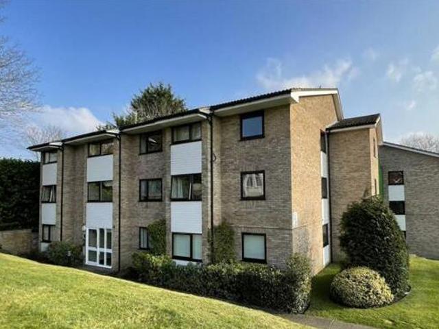 House for sale in Farnborough, Rushmoor