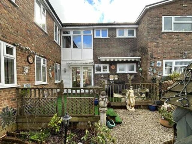 House for sale in Wrecclesham, Fole
