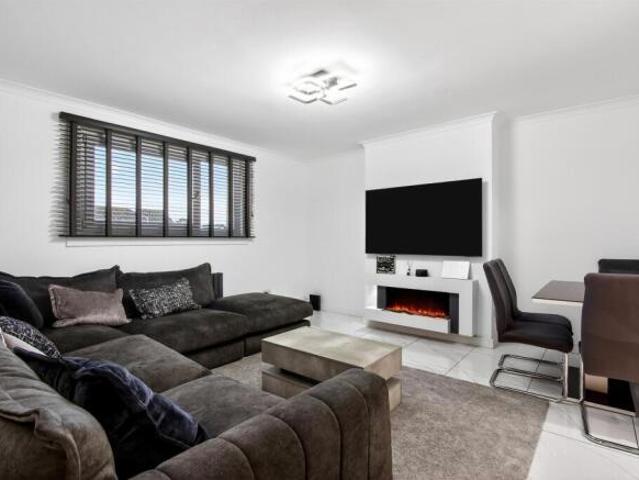 Flat for sale in High Balornock, Barmulloch
