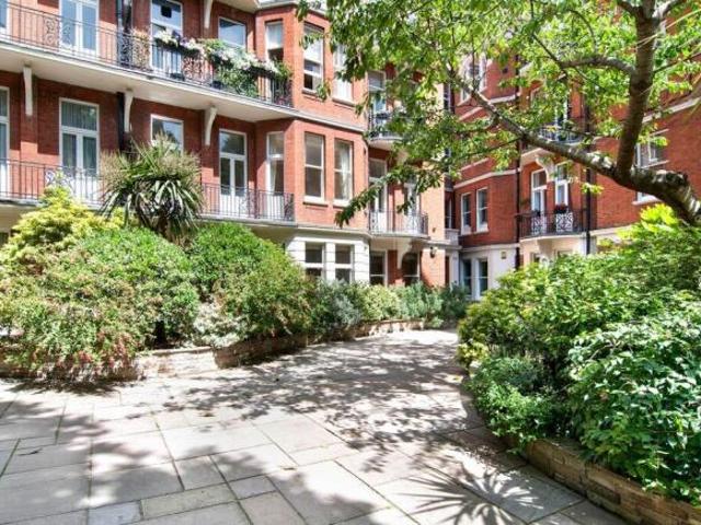 Flat for sale in Cat Hill