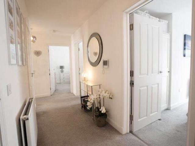 Flat for sale in Leith, Scotland