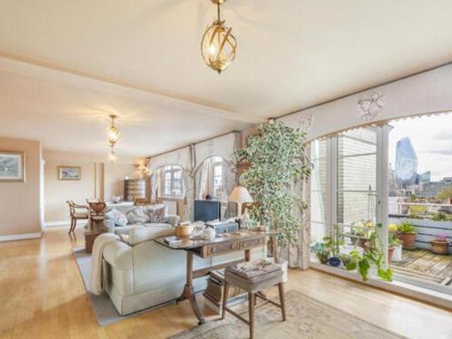 House for sale in Blackfriars, Greater London