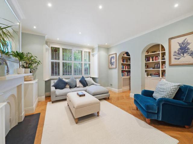 Flat for sale in Cat Hill