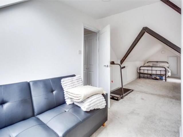Flat for sale in Kintbury, West Berkshire