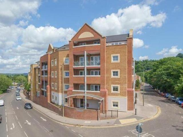House for sale in Fole, Surrey