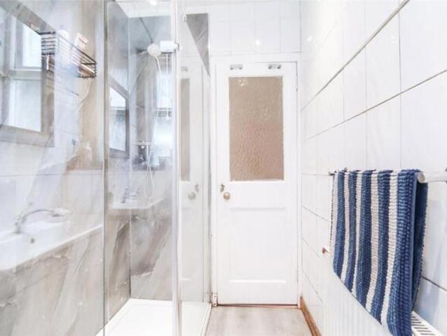 Flat for sale in Anniesland, Scotland