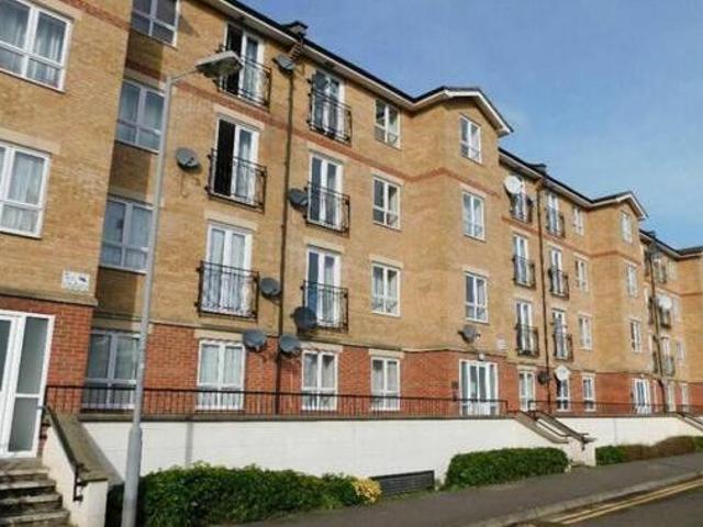 House for sale in Luton, England