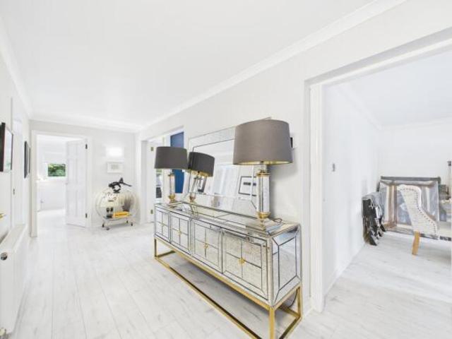 Flat for sale in Hamilton, Leicester