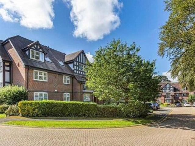 House for sale in Roundwood, St Albans