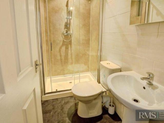 Flat for sale in Jesmond, Tyne And Wear