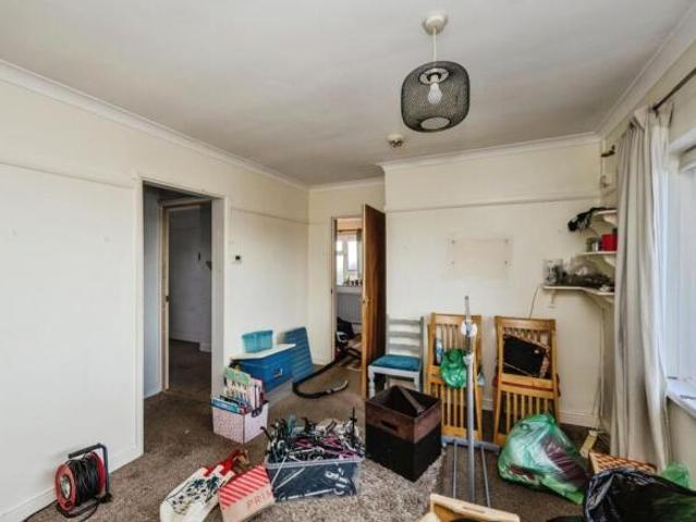 Flat for sale in Loughor, Wales
