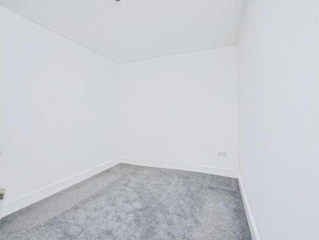 Flat for sale in Dover, Kent
