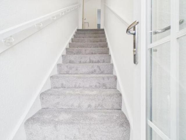 Flat for sale in Croftfoot, Scotland