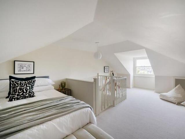 Flat for sale in Cat Hill