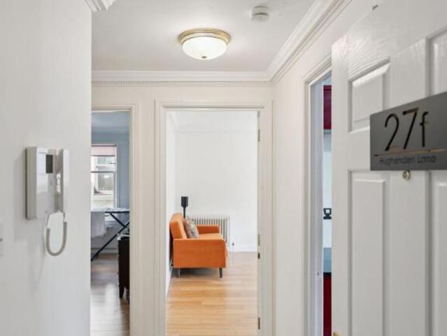 Flat for sale in Hyndland, Scotland