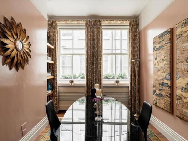 Flat for sale in Cat Hill