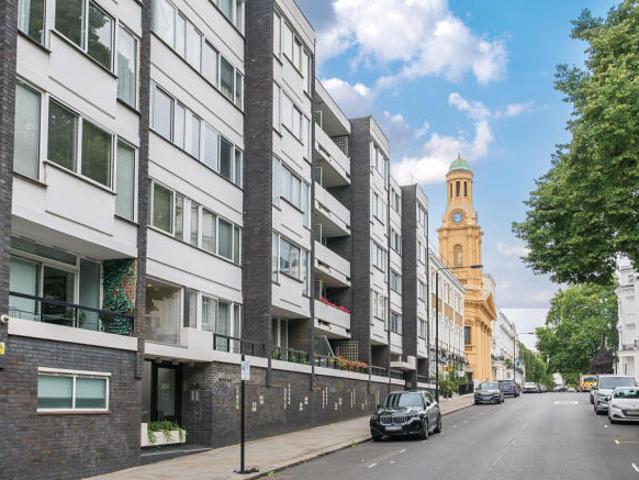 Flat for sale in Cat Hill