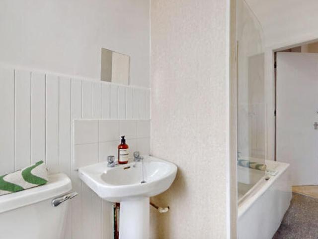 Flat for sale in Woodhouse, West Yorkshire