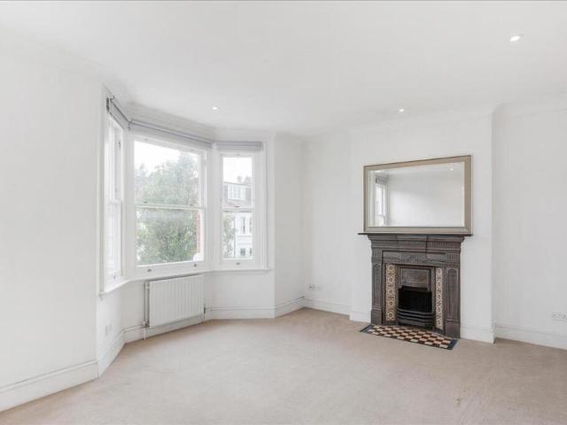 Flat for sale in Fulham, Hammersmith And Fulham
