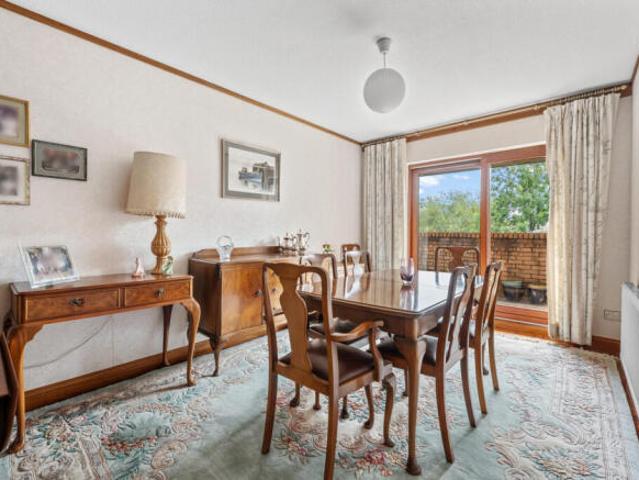 Flat for sale in Mearns, Scotland