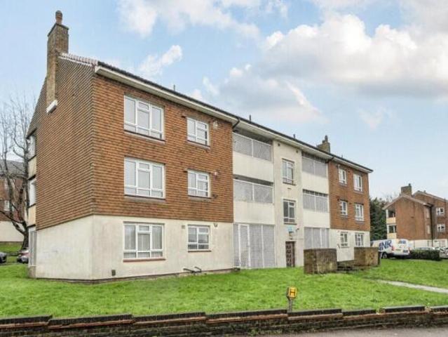 Flat for sale in Kent