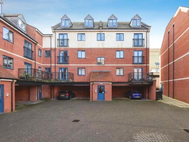 Flat for sale in Worcestershire