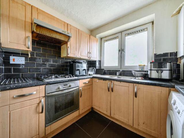 Flat for sale in Charlton, Greater London
