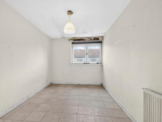Flat for sale in Rutherglen, South Lanarkshire